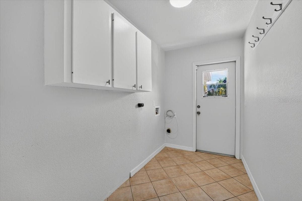 20286 BENTON AVENUE — photo 23 of 29