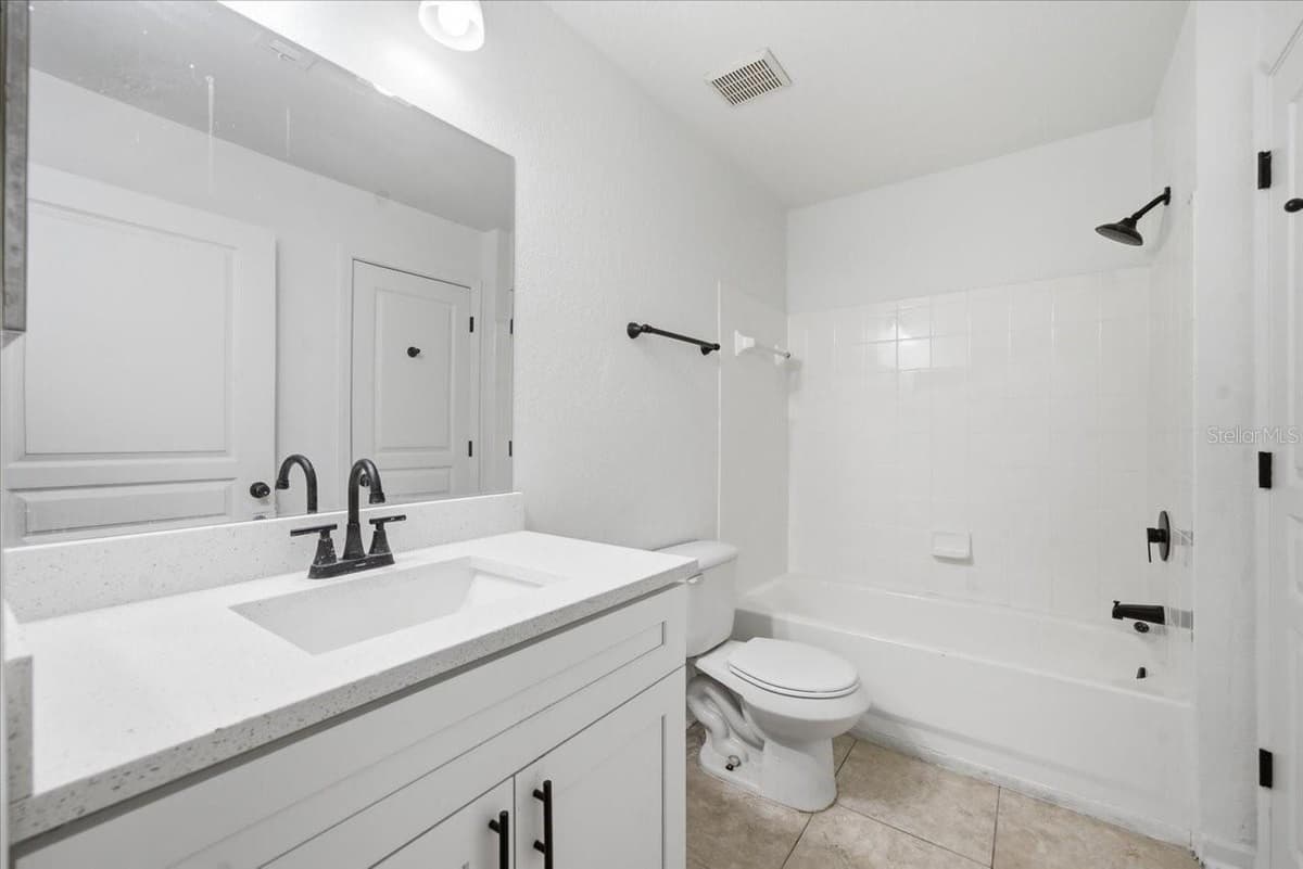 17104 CARRINGTON PARK DRIVE — photo 20 of 28