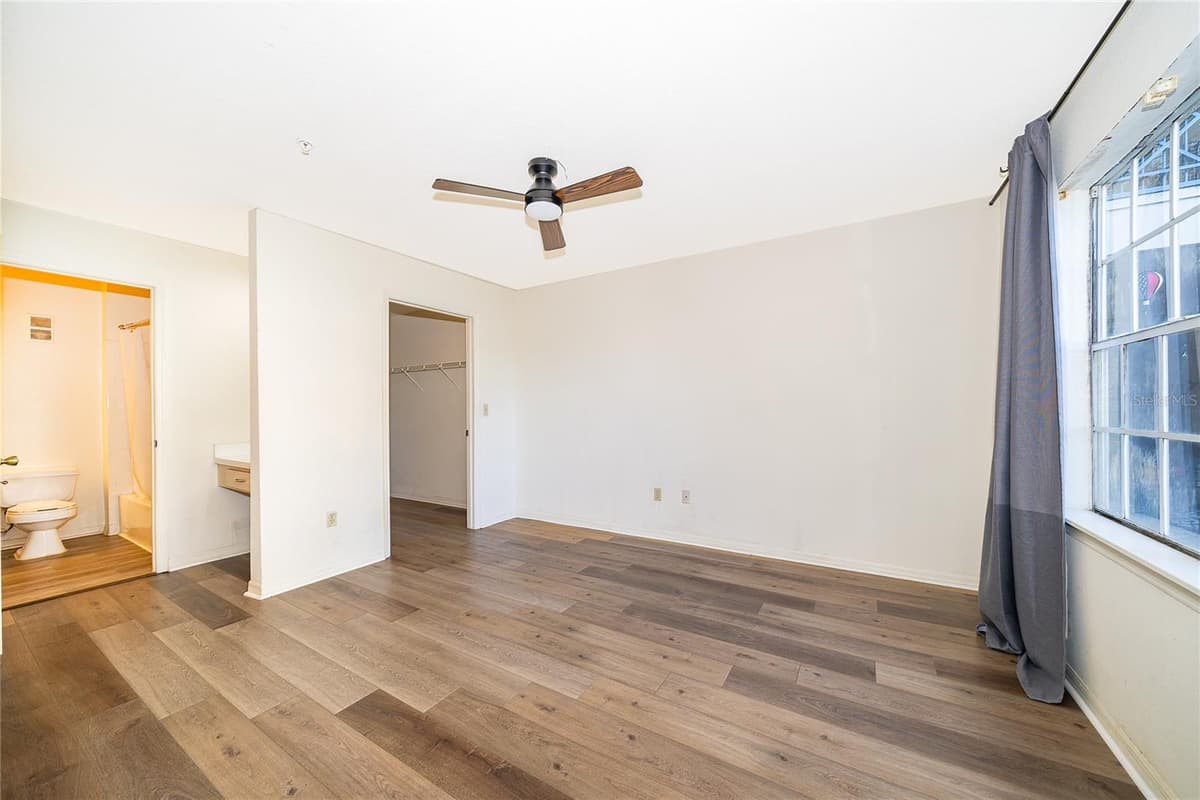 7210 WESTPOINTE BOULEVARD — photo 14 of 24