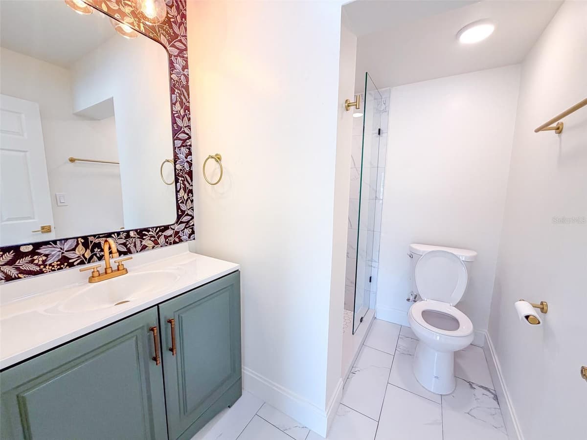4211 BAY VIEW AVENUE — photo 19 of 26