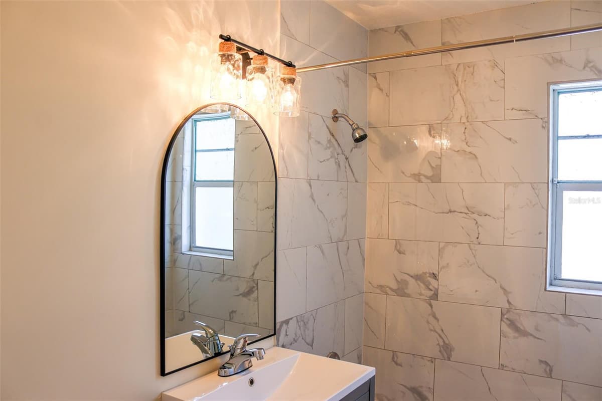 4211 BAY VIEW AVENUE — photo 21 of 26