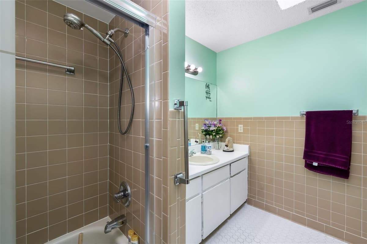 7 PERKINS LANE — photo 16 of 58