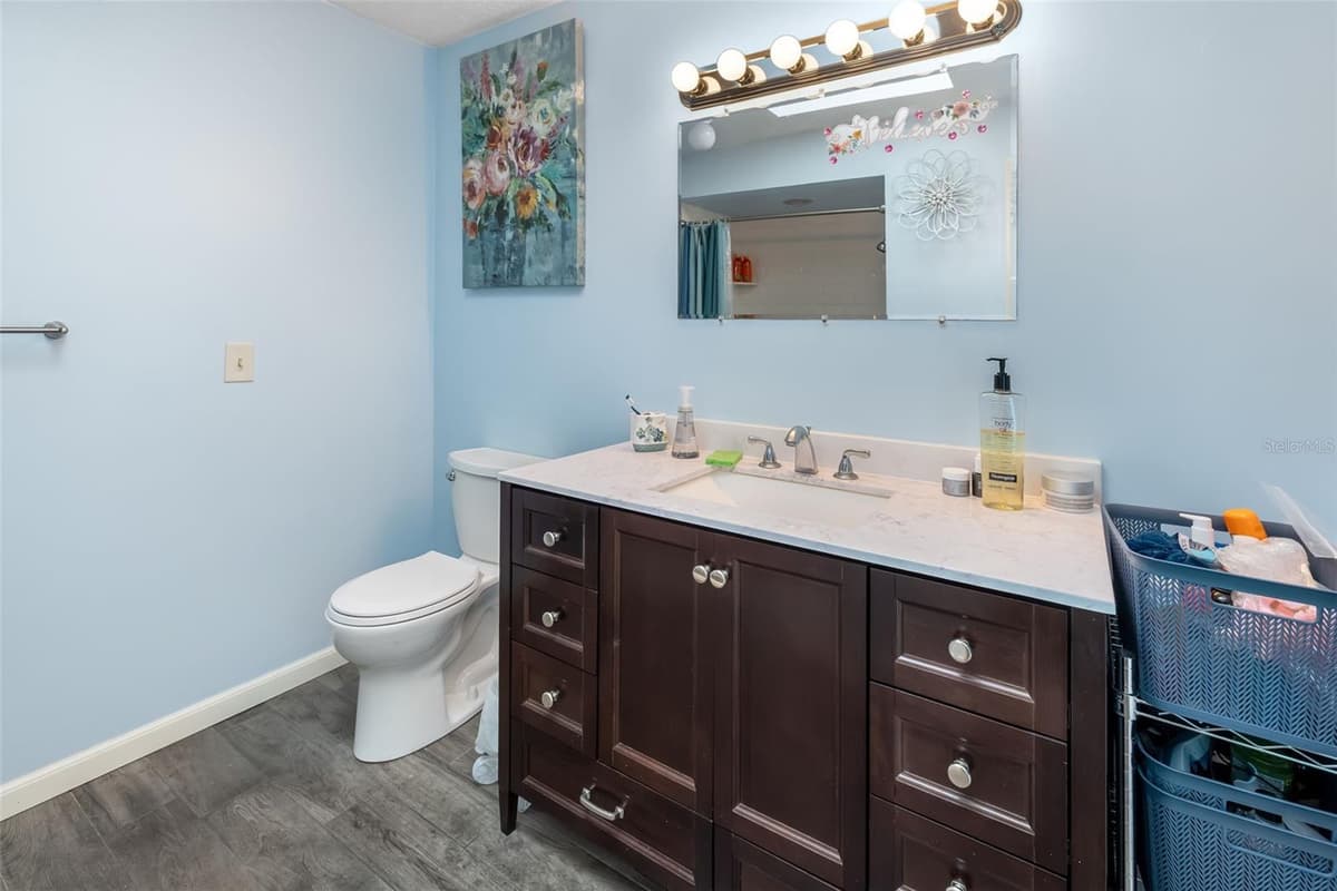 7 PERKINS LANE — photo 28 of 58
