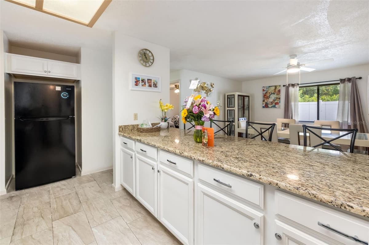 7 PERKINS LANE — photo 12 of 58