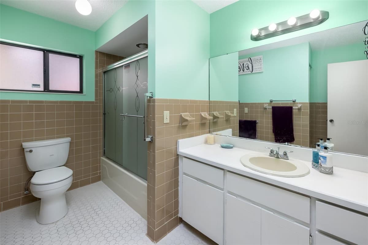 7 PERKINS LANE — photo 14 of 58