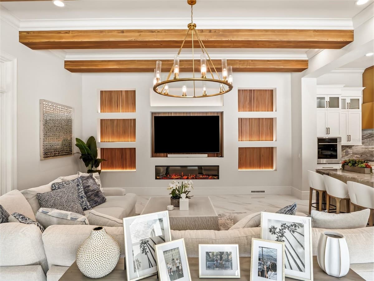 9921 LAKE LOUISE DRIVE — photo 9 of 65