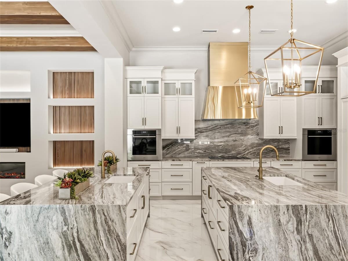 9921 LAKE LOUISE DRIVE — photo 15 of 65