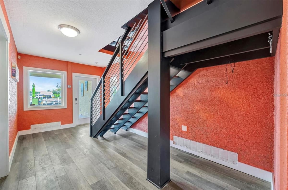614 NORTON STREET — photo 14 of 60