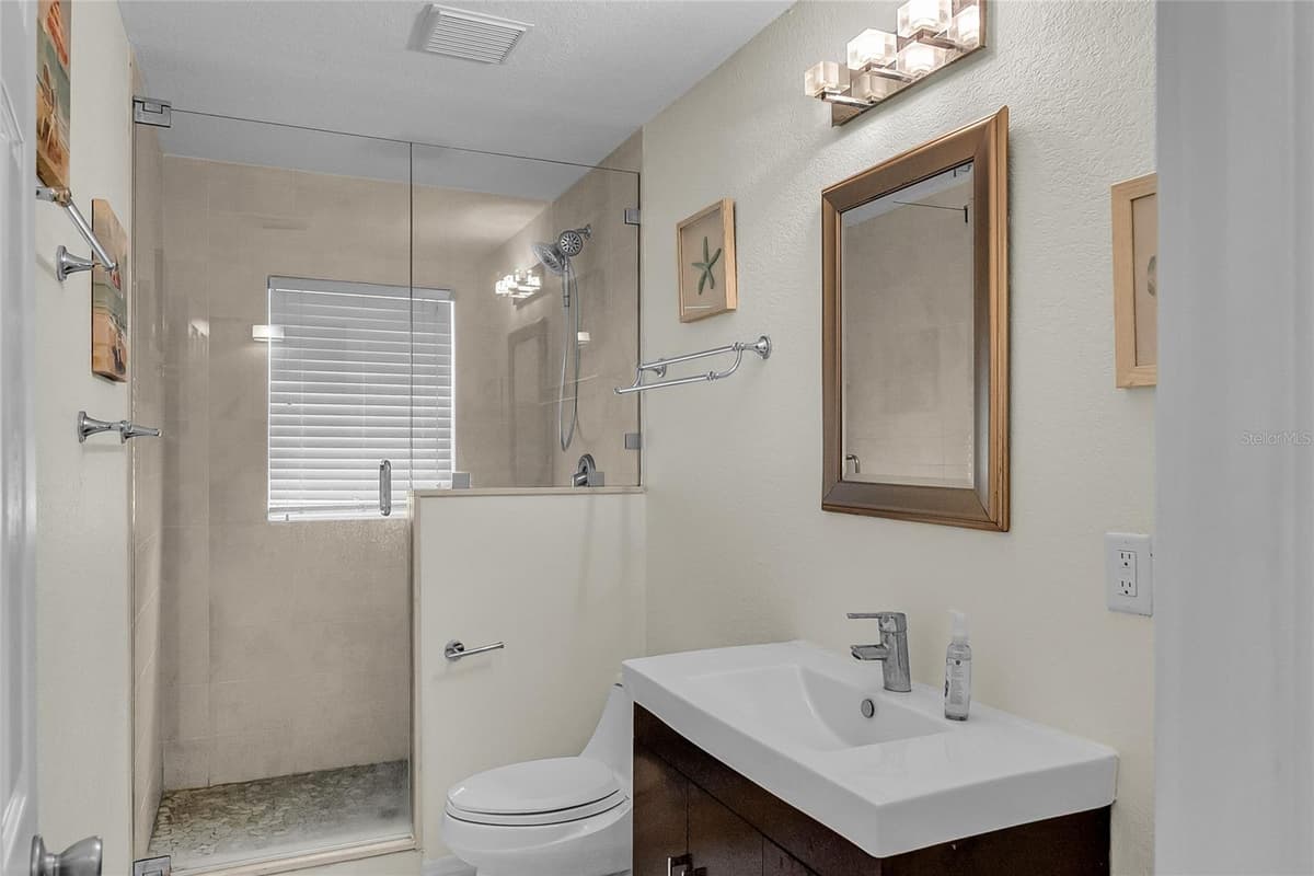 614 NORTON STREET — photo 32 of 60