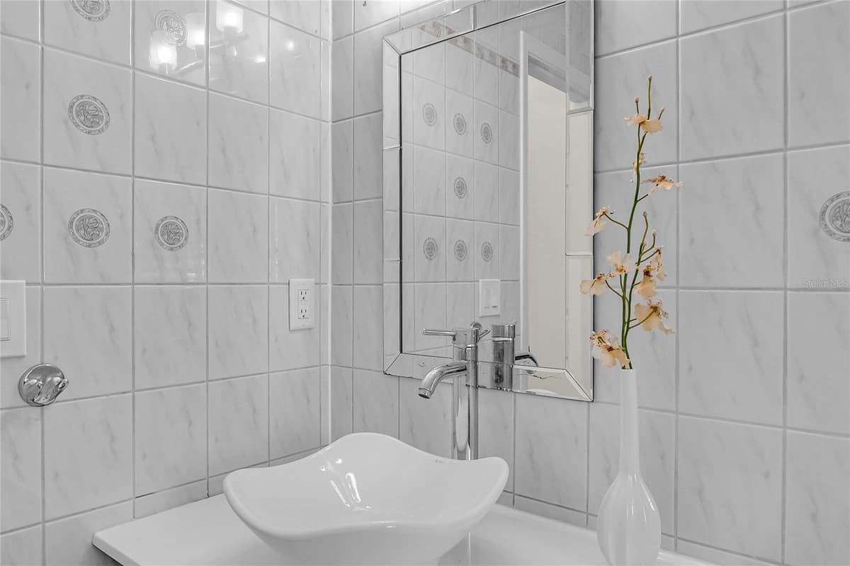 614 NORTON STREET — photo 45 of 60