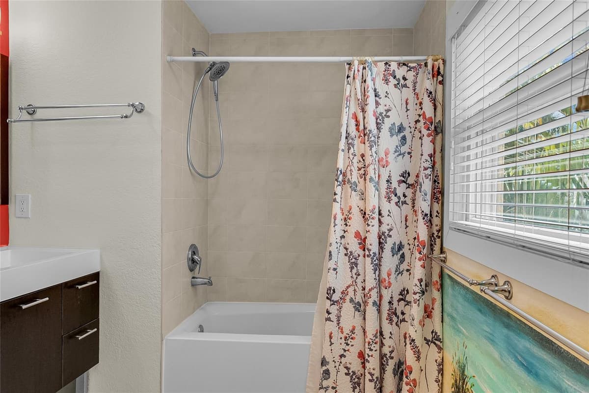 614 NORTON STREET — photo 39 of 60