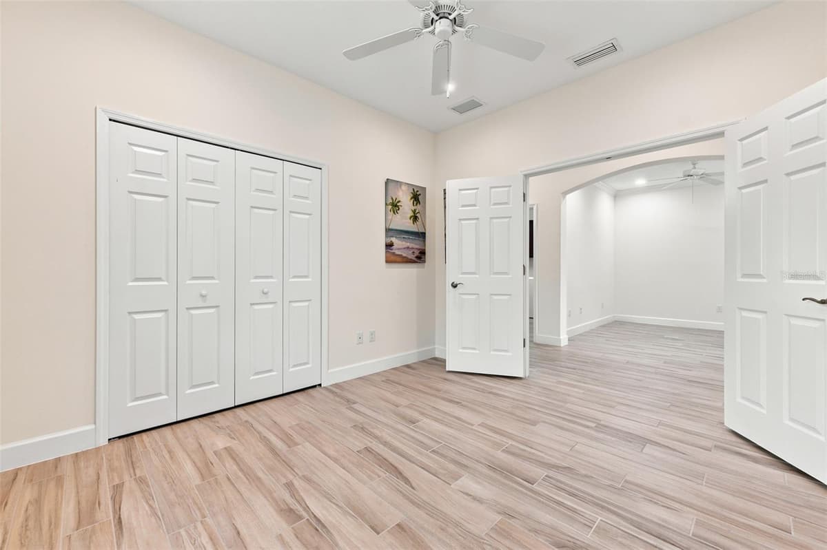 623 CHIPPER DRIVE — photo 17 of 43