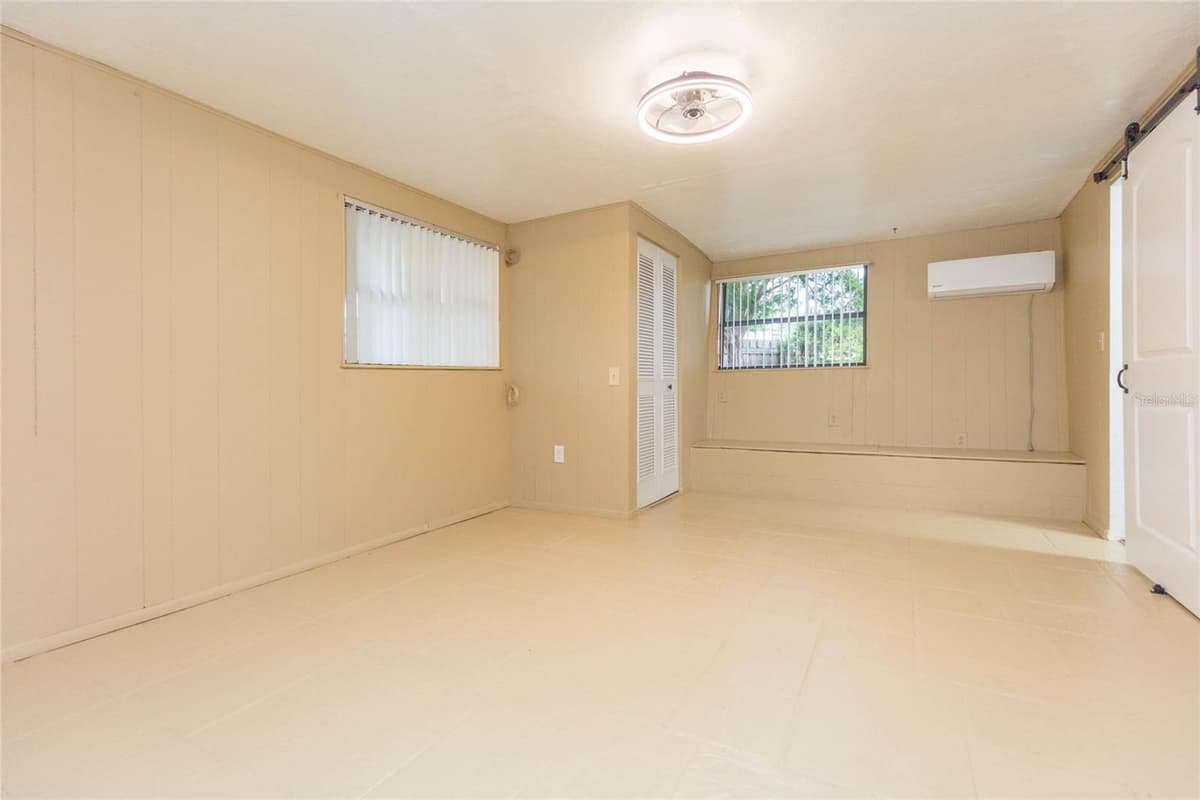 8813 FLAME VINE AVENUE — photo 25 of 42