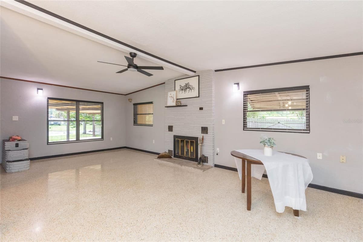 8813 FLAME VINE AVENUE — photo 4 of 42