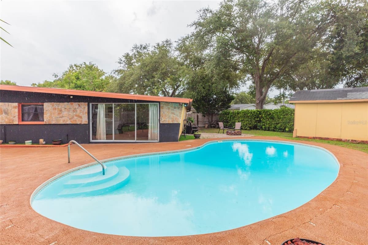 8813 FLAME VINE AVENUE — photo 33 of 42