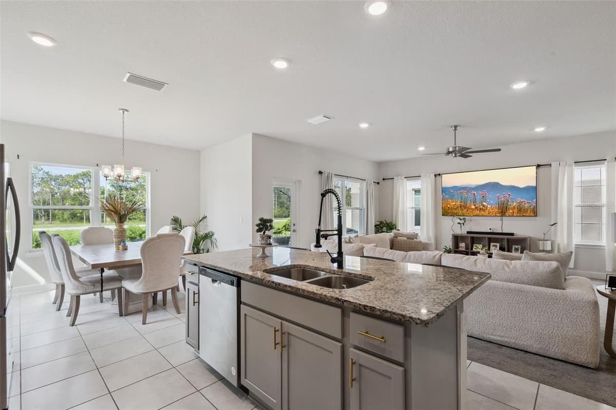 3666 SAGEFIELD DRIVE — photo 16 of 25