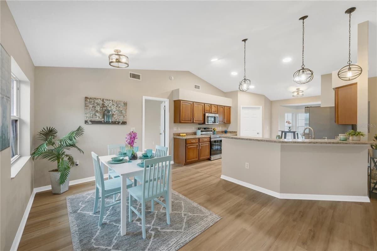 7811 PRINCETON MANOR CIRCLE — photo 6 of 26
