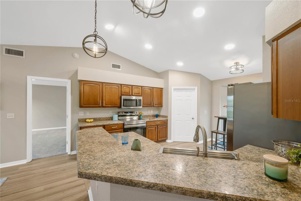7811 PRINCETON MANOR CIRCLE — photo 11 of 26