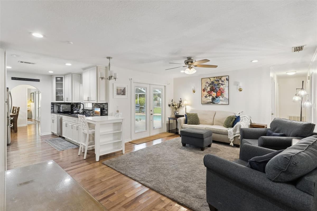 204 BIRCH LANE — photo 14 of 51