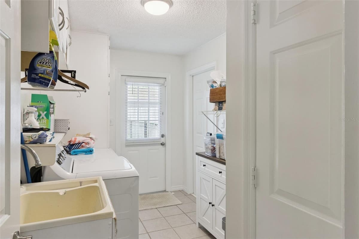 204 BIRCH LANE — photo 31 of 51