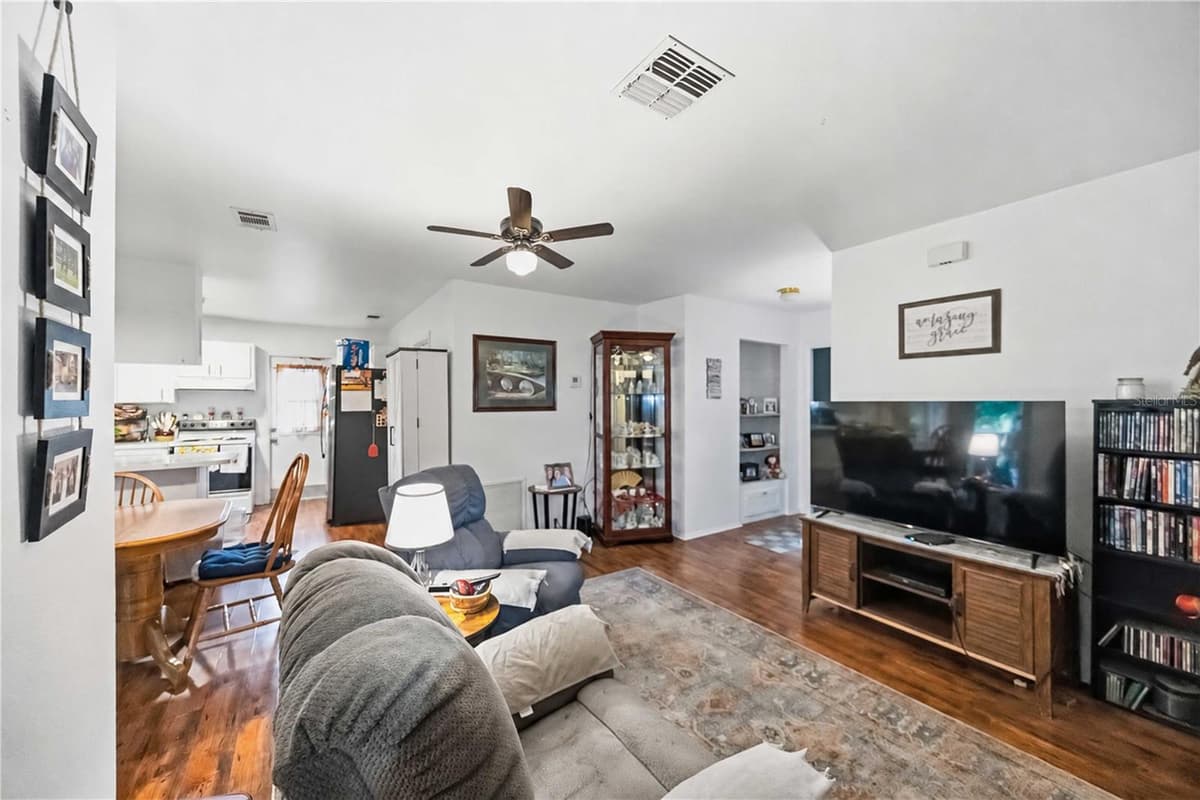 5409 KENWOOD DRIVE — photo 7 of 43