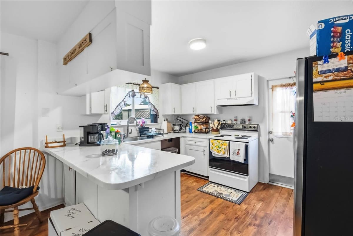 5409 KENWOOD DRIVE — photo 10 of 43
