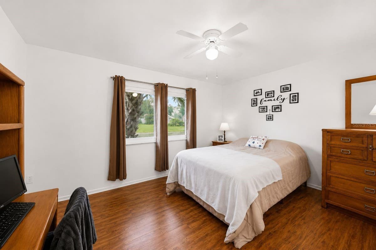 5409 KENWOOD DRIVE — photo 15 of 43