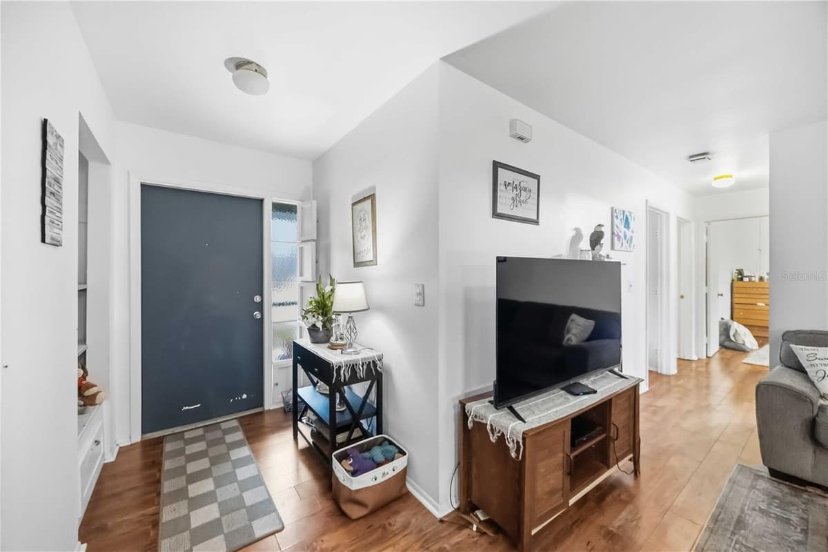 5409 KENWOOD DRIVE — photo 3 of 43