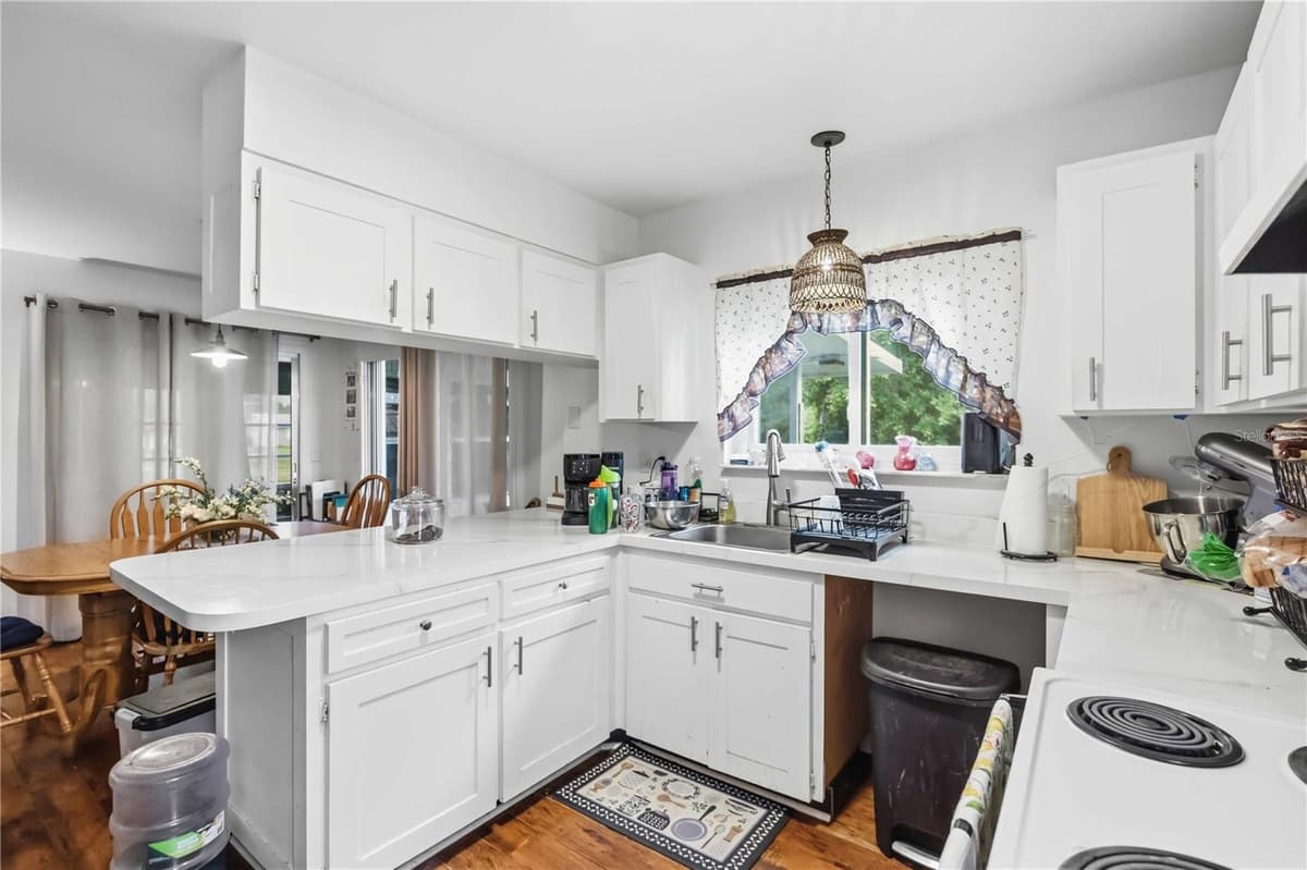 5409 KENWOOD DRIVE — photo 8 of 43