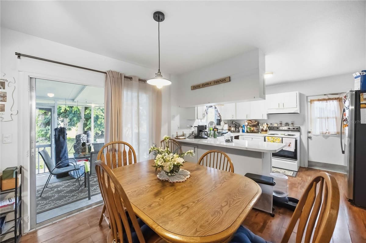 5409 KENWOOD DRIVE — photo 11 of 43