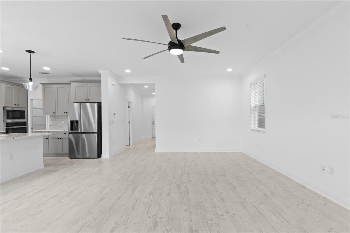 7421 NOTCHED PINE BEND — photo 12 of 54