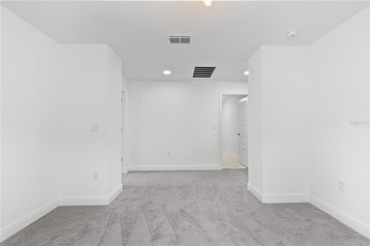 7421 NOTCHED PINE BEND — photo 30 of 54