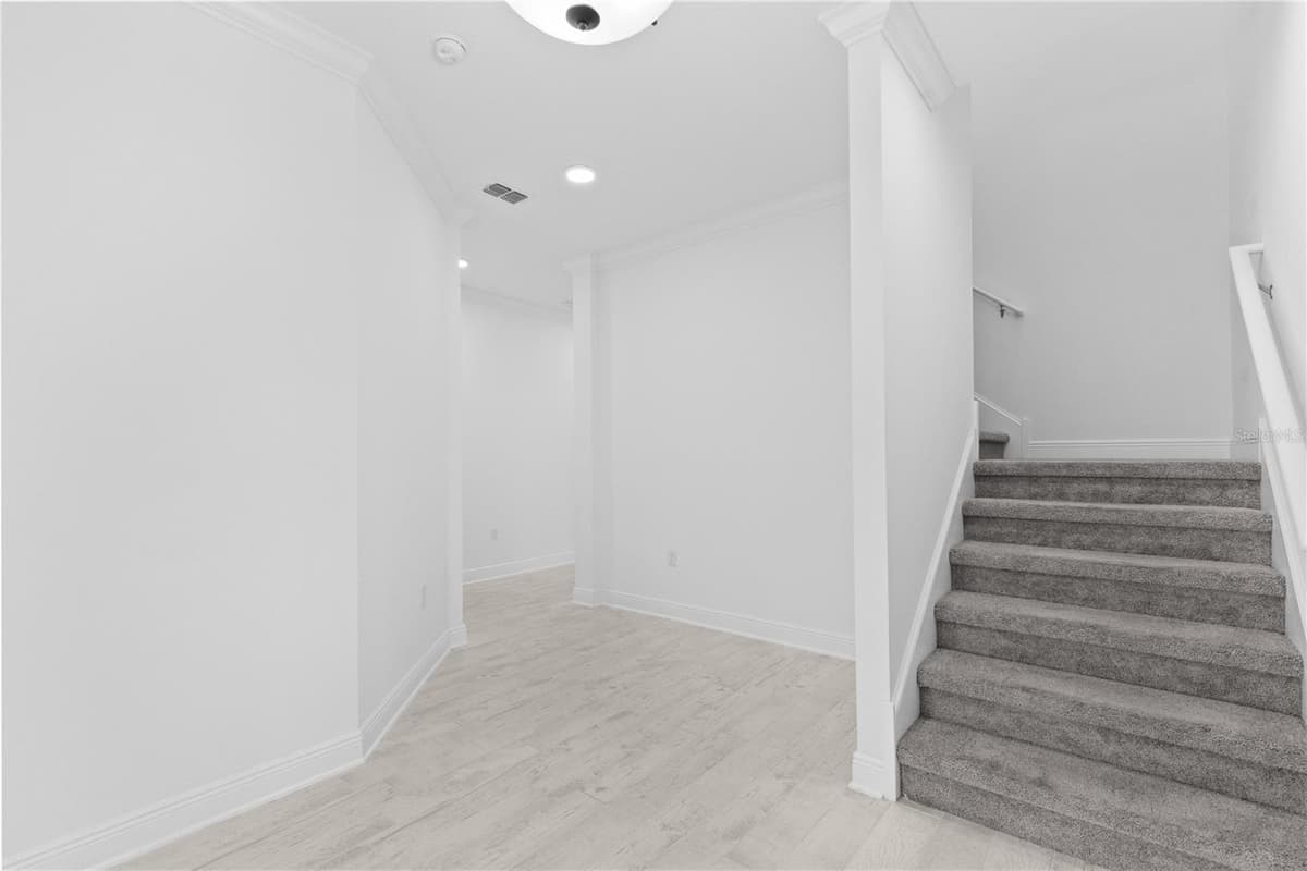 7421 NOTCHED PINE BEND — photo 6 of 54