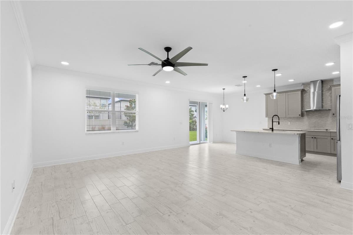 7421 NOTCHED PINE BEND — photo 8 of 54