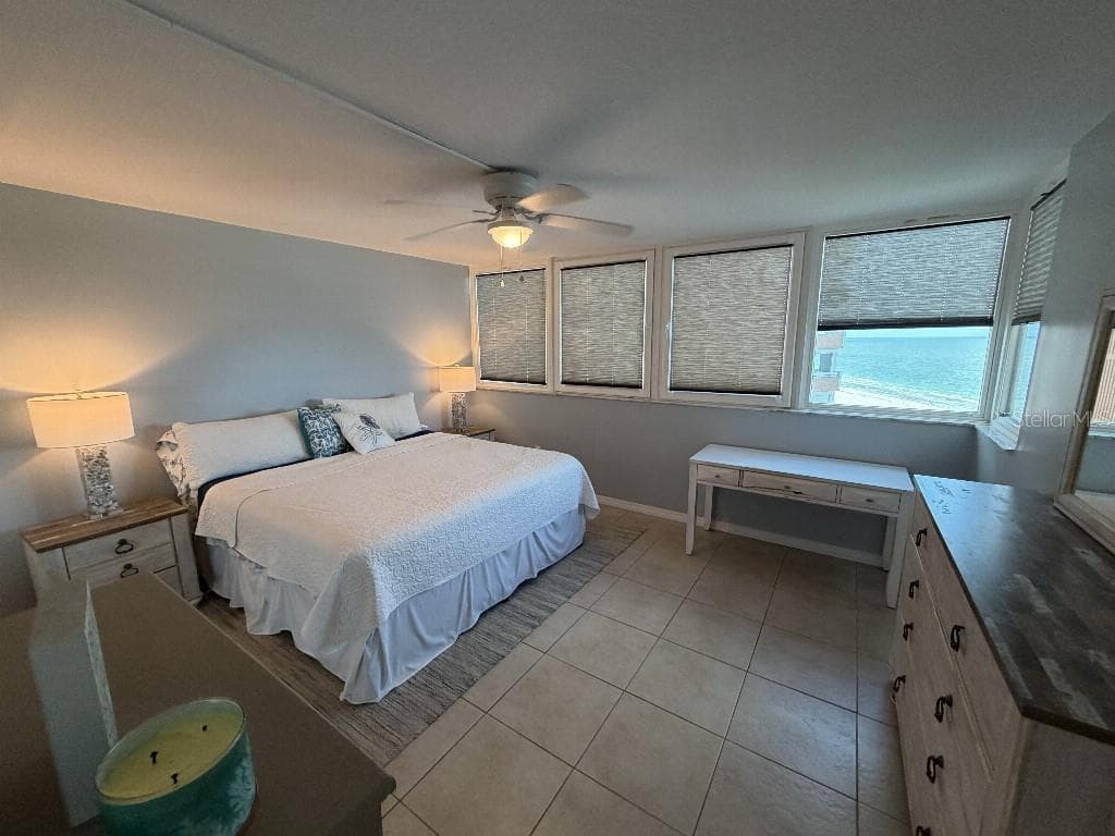 17920 GULF BOULEVARD — photo 14 of 35
