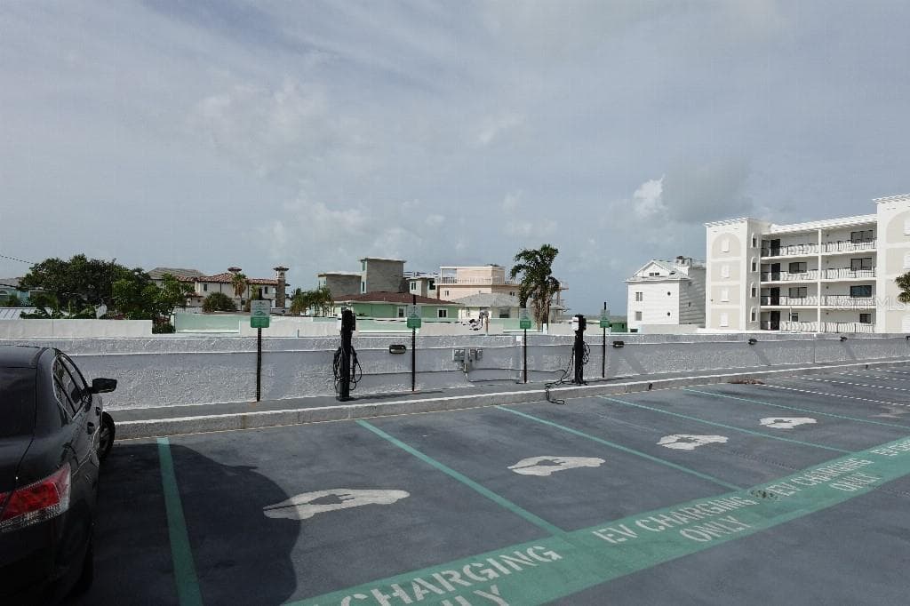 17920 GULF BOULEVARD — photo 35 of 35