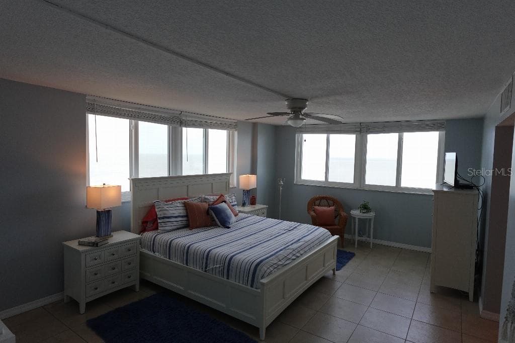 17920 GULF BOULEVARD — photo 16 of 35