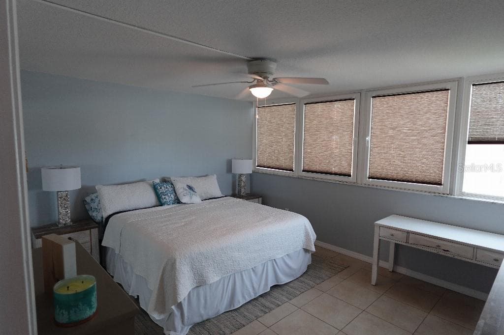 17920 GULF BOULEVARD — photo 21 of 35