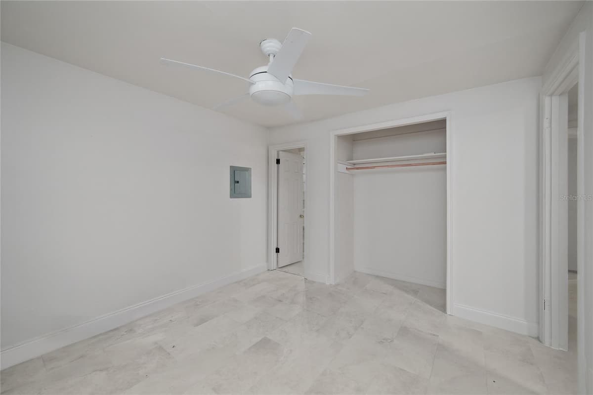 4615 HESPERIDES STREET — photo 12 of 15