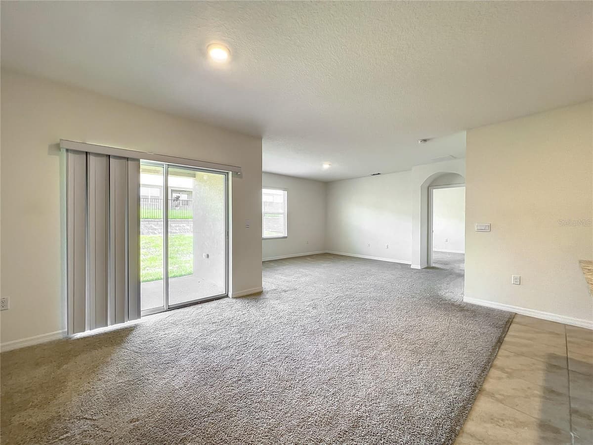 276 SOFIA LANE — photo 16 of 40