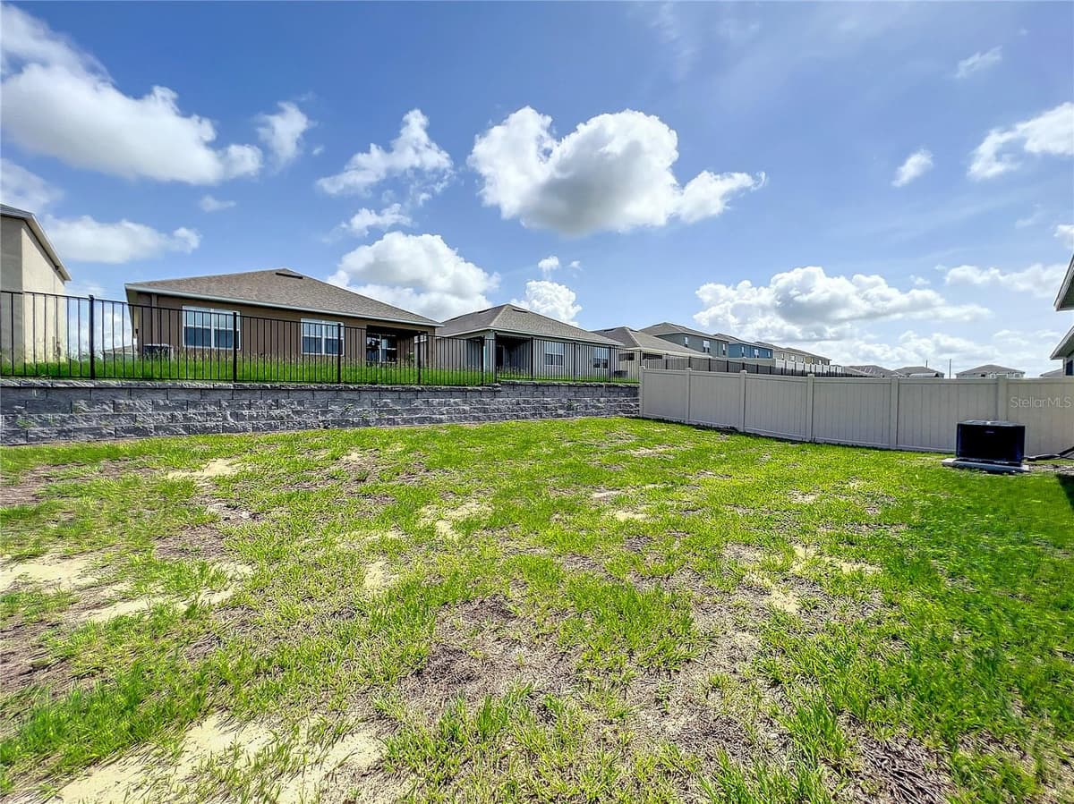 276 SOFIA LANE — photo 36 of 40