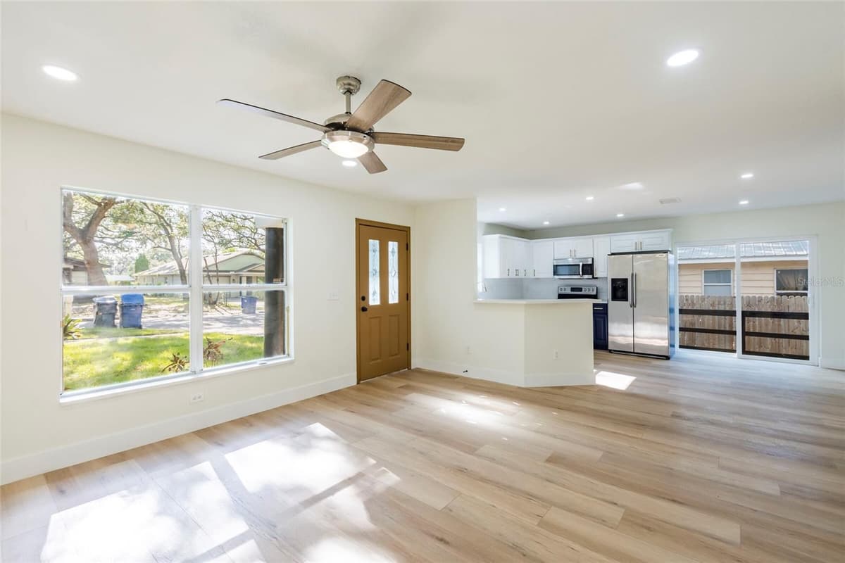 6409 41ST STREET — photo 5 of 27