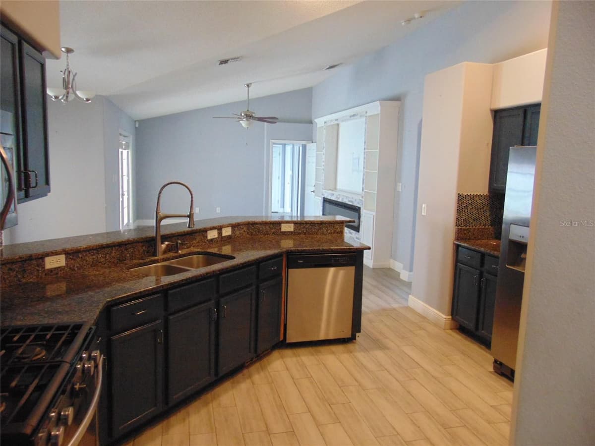 3126 SAMOSA HILL CIRCLE — photo 17 of 54