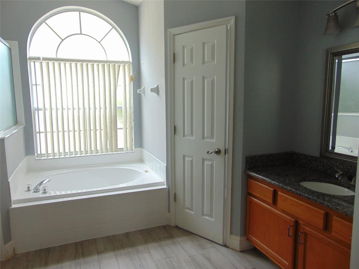 3126 SAMOSA HILL CIRCLE — photo 11 of 54