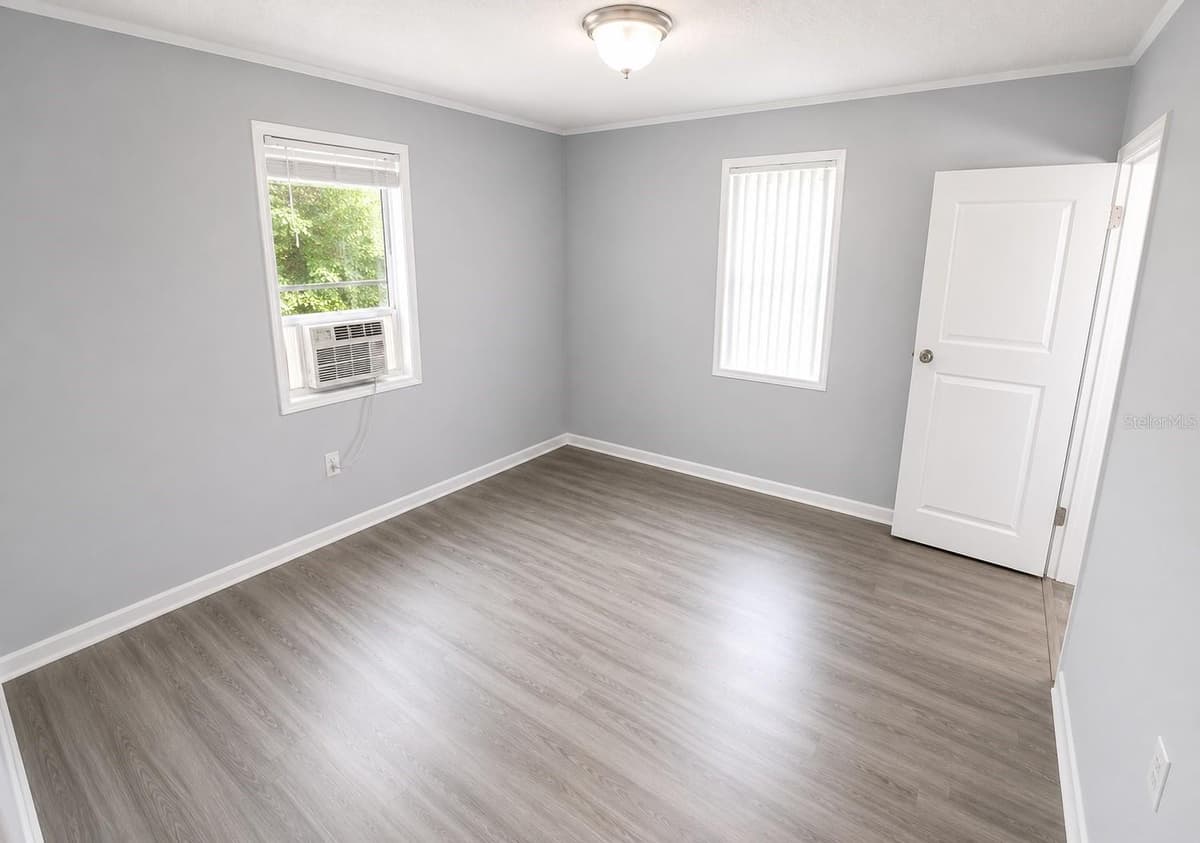 415 AVENUE E — photo 8 of 11
