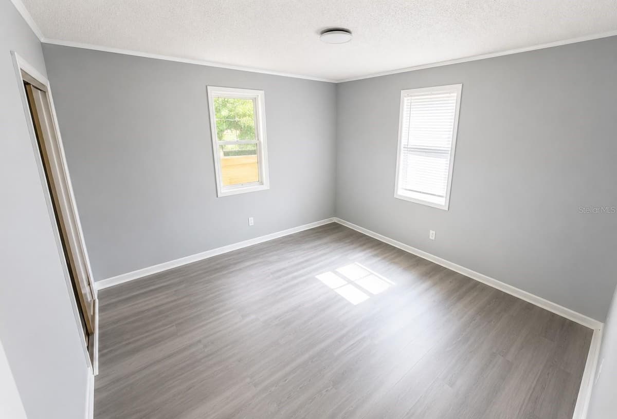 415 AVENUE E — photo 6 of 11