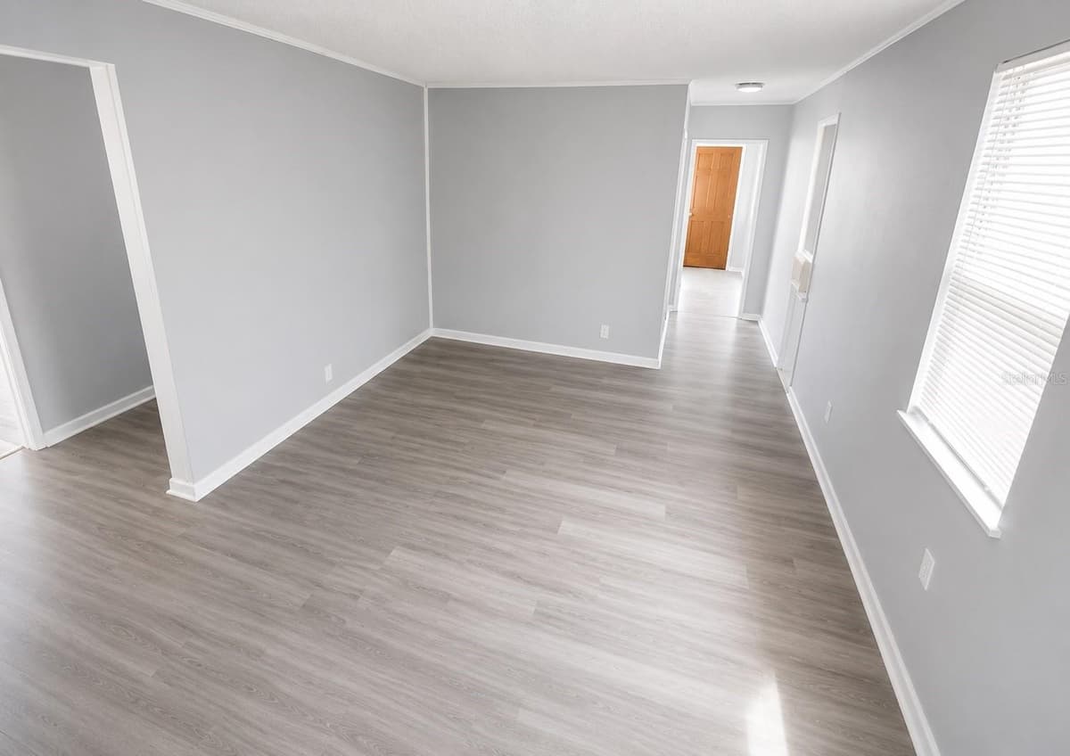 415 AVENUE E — photo 2 of 11
