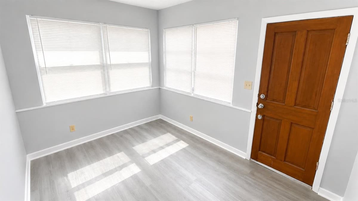 415 AVENUE E — photo 5 of 11