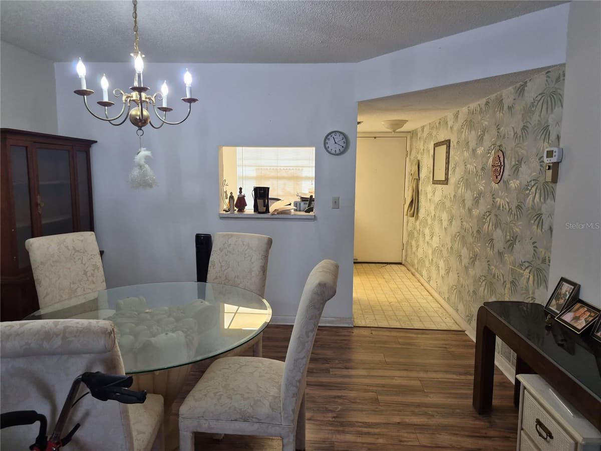 970 VIRGINIA STREET — photo 7 of 29