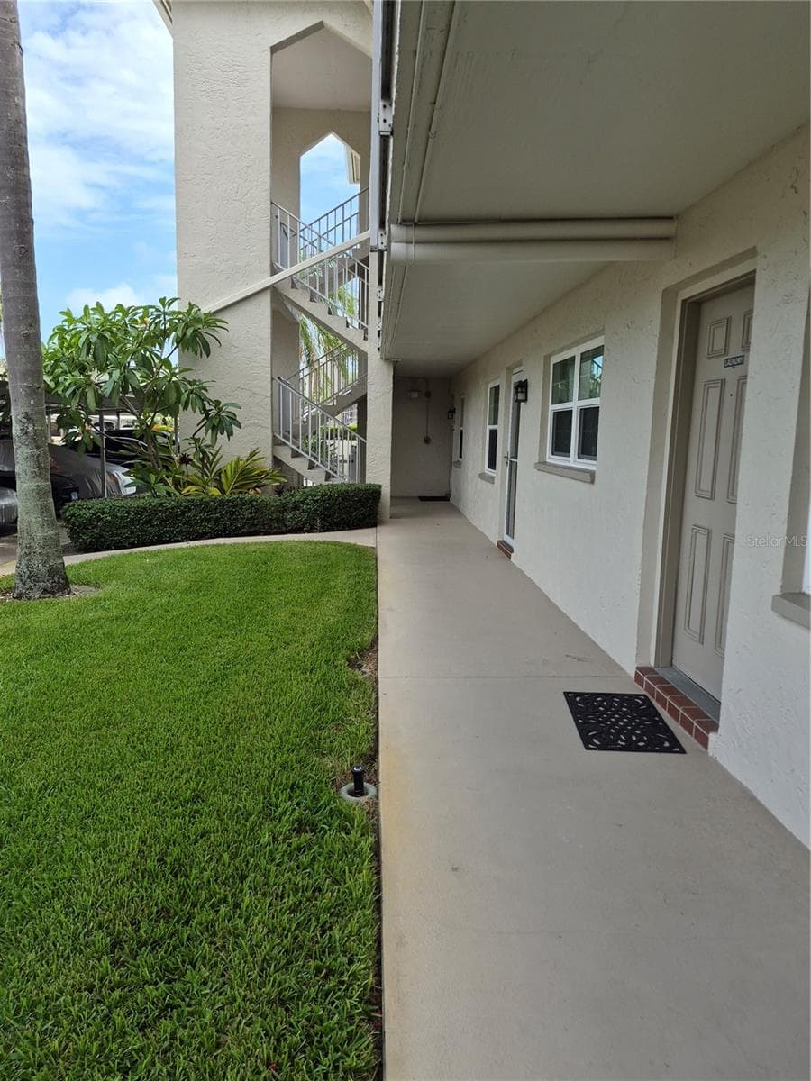 970 VIRGINIA STREET — photo 2 of 29
